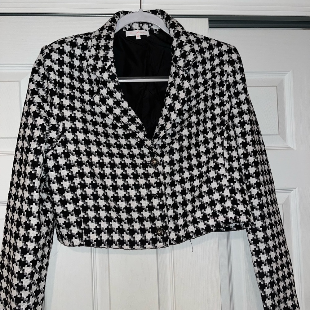 Black and White Cropped Blazer